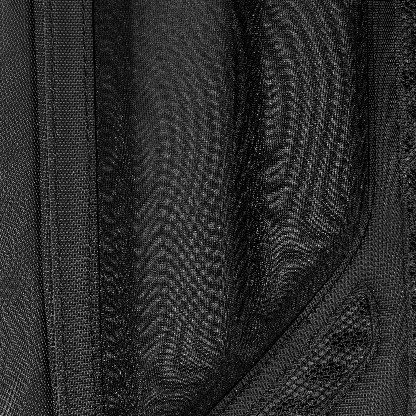 paragon-hydration-pack-o6 Paragon_Black_Texture.png